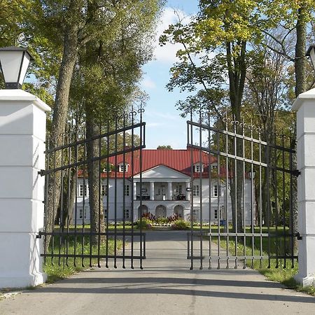 Hotel Bistrampolis Manor Kučiai Exteriér fotografie