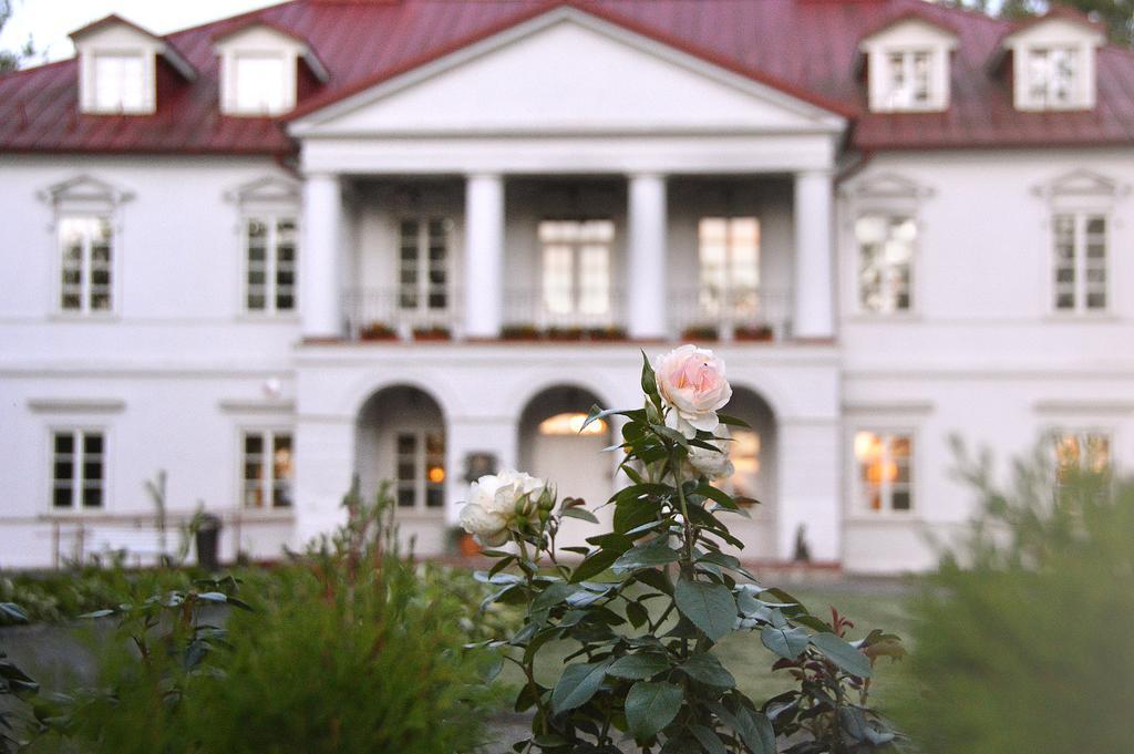 Hotel Bistrampolis Manor Kučiai Exteriér fotografie